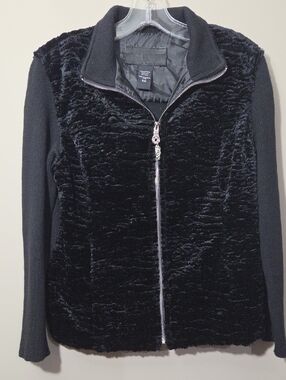 Black Faux Fur Zip-Front Women's Jacket